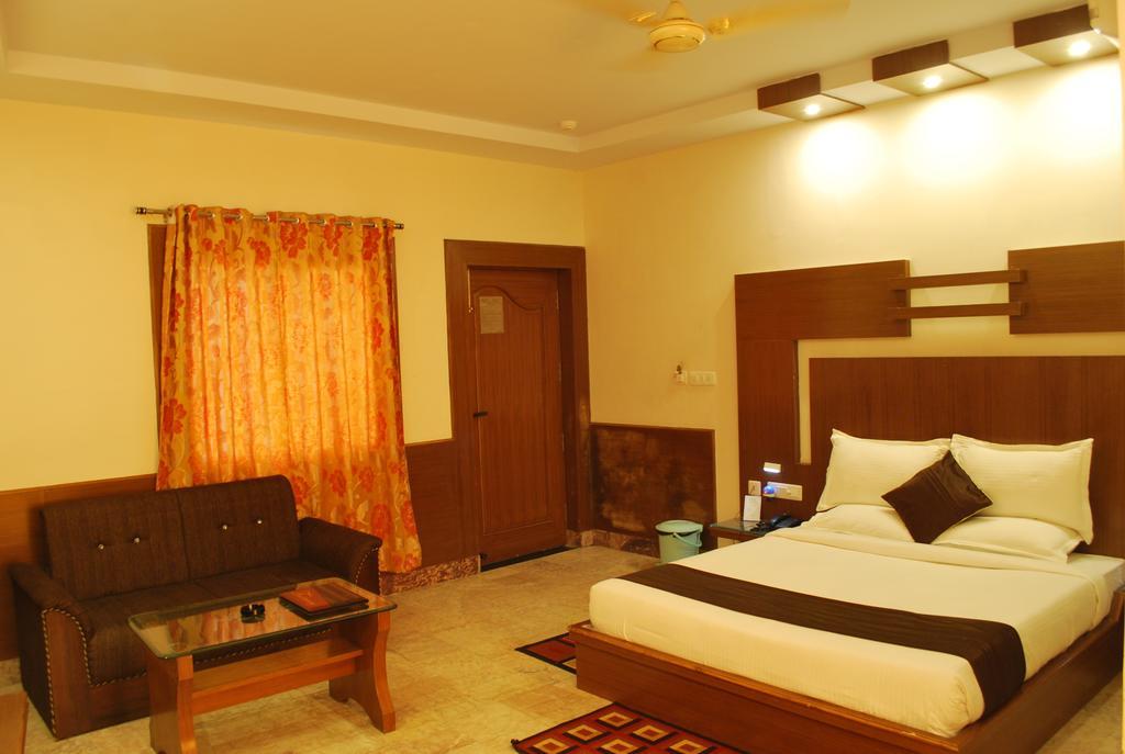Hotel Basera Brij Bhoomi Vrindávan Kültér fotó