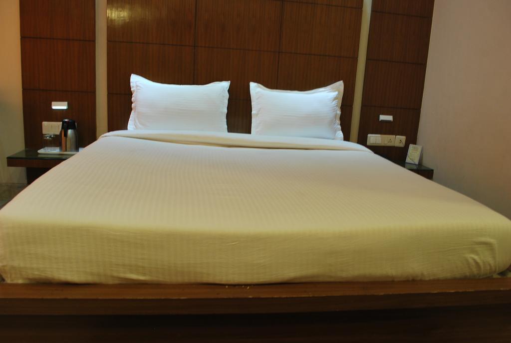 Hotel Basera Brij Bhoomi Vrindávan Kültér fotó