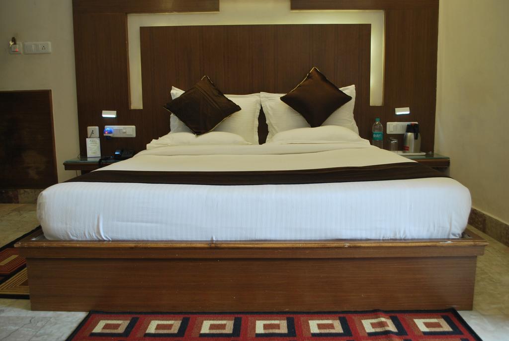 Hotel Basera Brij Bhoomi Vrindávan Szoba fotó